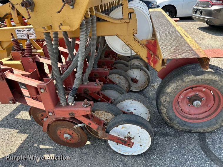 image for item NF9051 HayBuster 107  grain drill