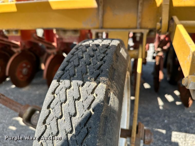 image for item NF9051 HayBuster 107  grain drill