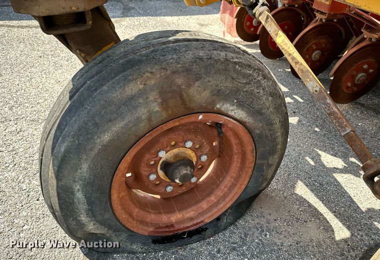 image for item NF9051 HayBuster 107  grain drill