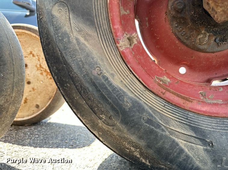 image for item NF9051 HayBuster 107  grain drill