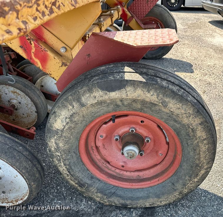 image for item NF9051 HayBuster 107  grain drill