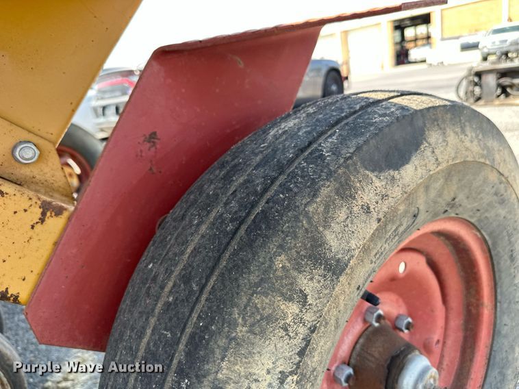 image for item NF9051 HayBuster 107  grain drill