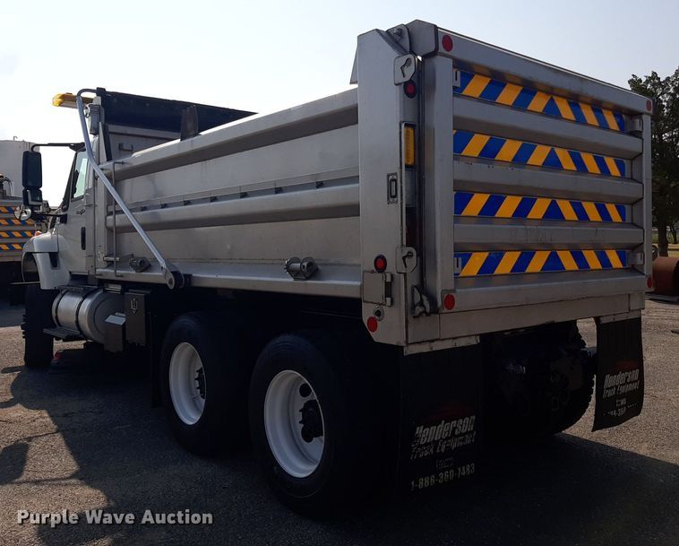 image for item NF9052 2014 International WorkStar 7500  dump truck