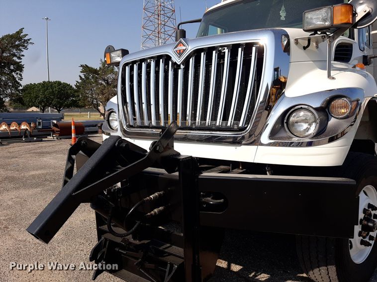 image for item NF9052 2014 International WorkStar 7500  dump truck