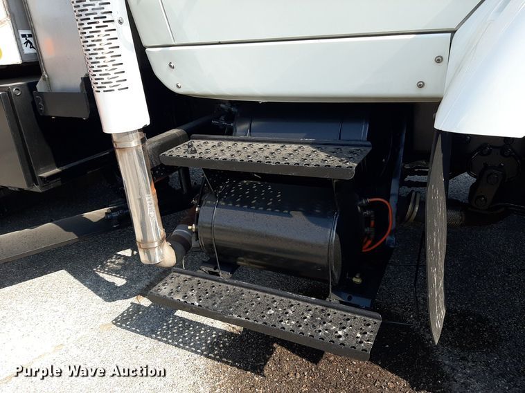 image for item NF9052 2014 International WorkStar 7500  dump truck