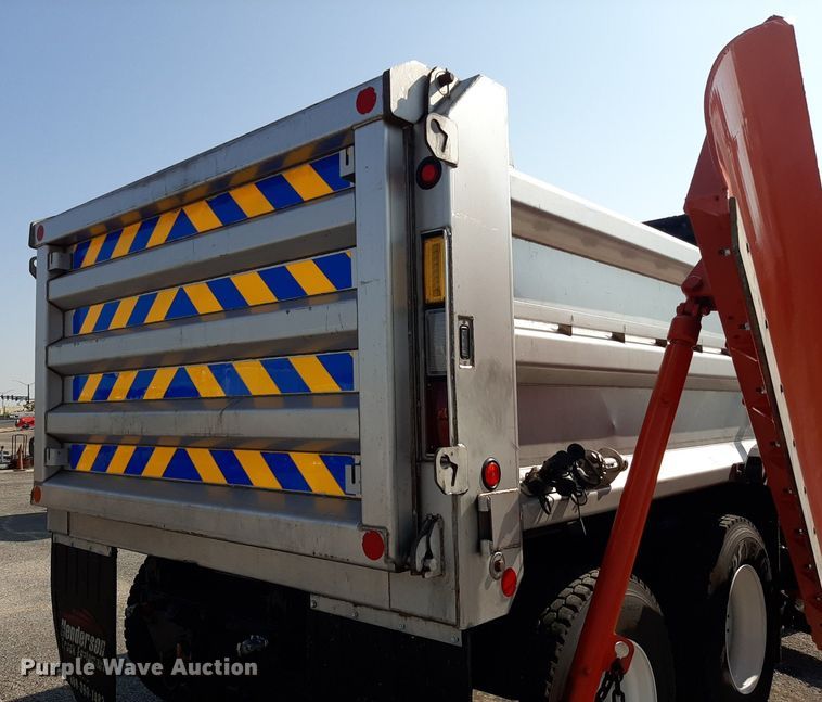 image for item NF9052 2014 International WorkStar 7500  dump truck