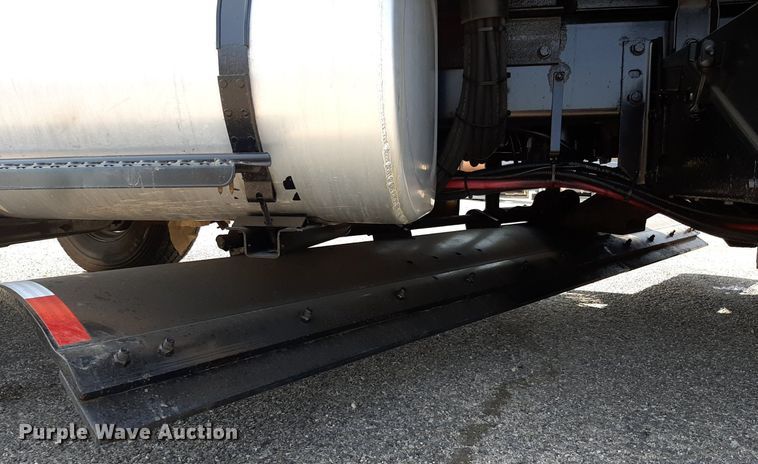 image for item NF9052 2014 International WorkStar 7500  dump truck