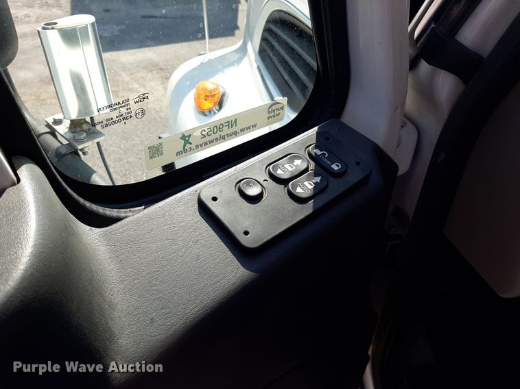 image for item NF9052 2014 International WorkStar 7500  dump truck