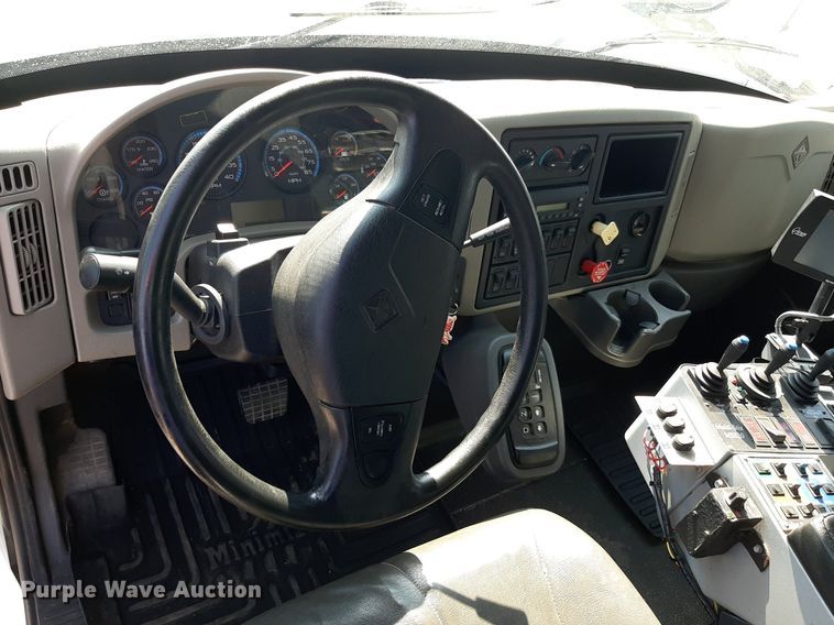 image for item NF9052 2014 International WorkStar 7500  dump truck