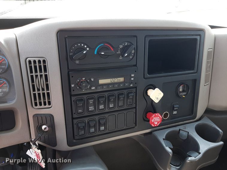 image for item NF9052 2014 International WorkStar 7500  dump truck