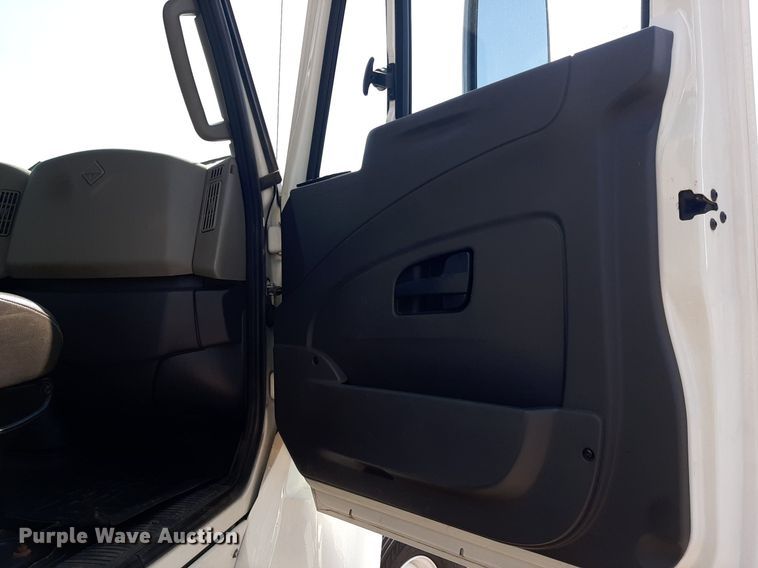 image for item NF9052 2014 International WorkStar 7500  dump truck