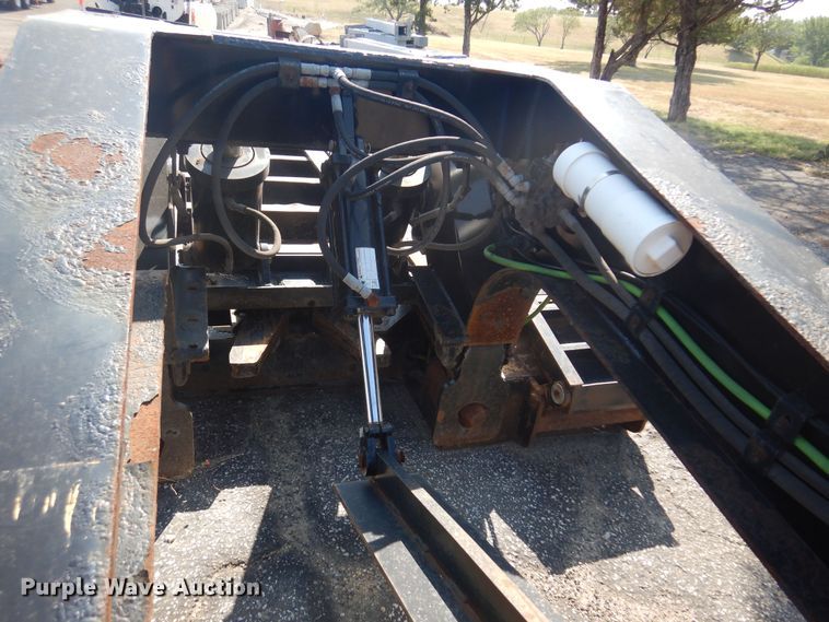 image for item NF9053 2006 Landoll  lowboy equipment trailer