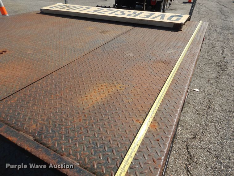 image for item NF9053 2006 Landoll  lowboy equipment trailer