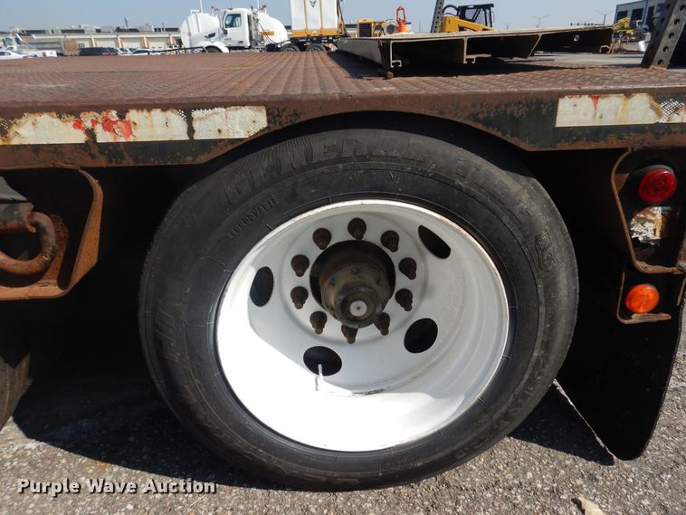 image for item NF9053 2006 Landoll  lowboy equipment trailer