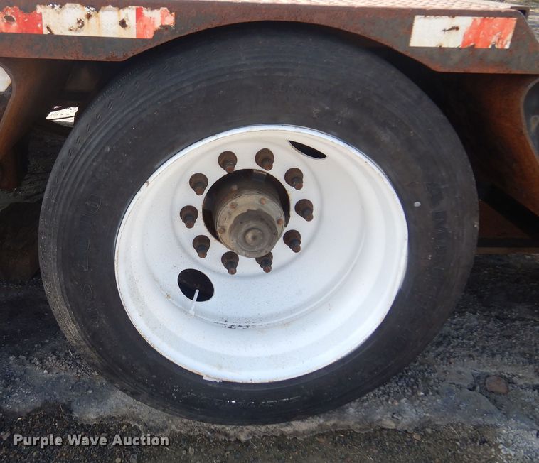 image for item NF9053 2006 Landoll  lowboy equipment trailer