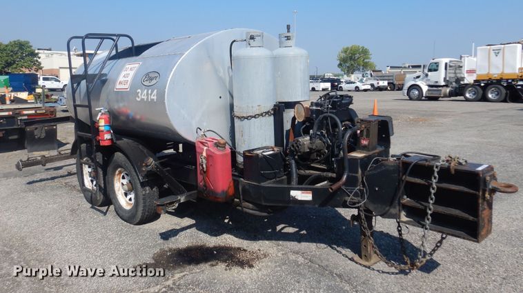 image for item NF9055 2005 Etnyre MU-6  oil distributor trailer