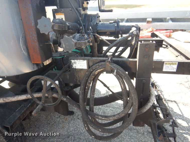 image for item NF9055 2005 Etnyre MU-6  oil distributor trailer