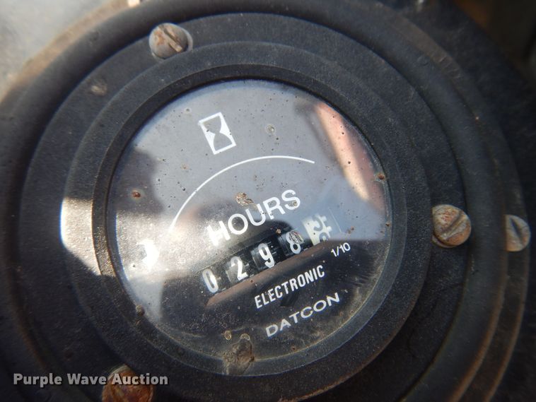 image for item NF9055 2005 Etnyre MU-6  oil distributor trailer