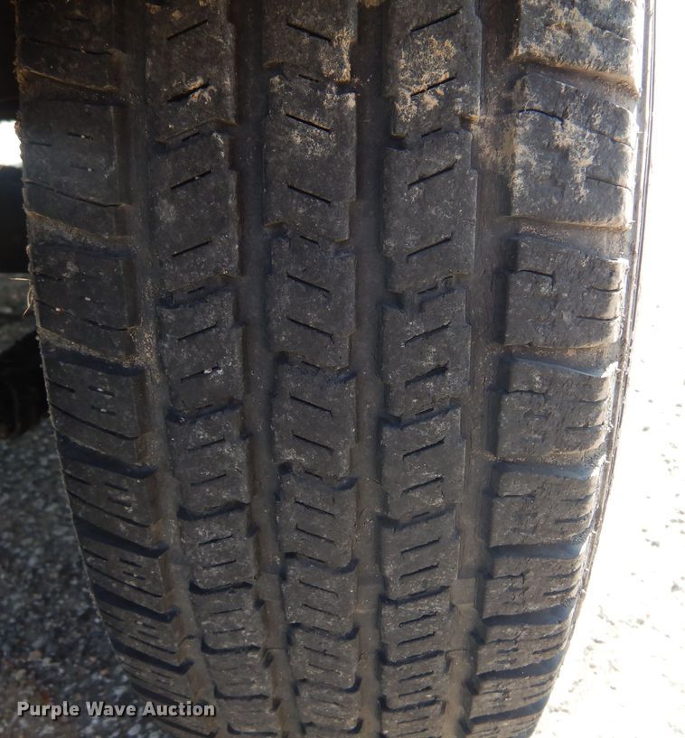 image for item NF9055 2005 Etnyre MU-6  oil distributor trailer