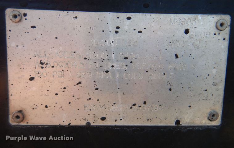 image for item NF9055 2005 Etnyre MU-6  oil distributor trailer