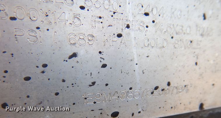 image for item NF9055 2005 Etnyre MU-6  oil distributor trailer