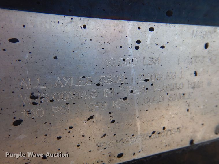 image for item NF9055 2005 Etnyre MU-6  oil distributor trailer