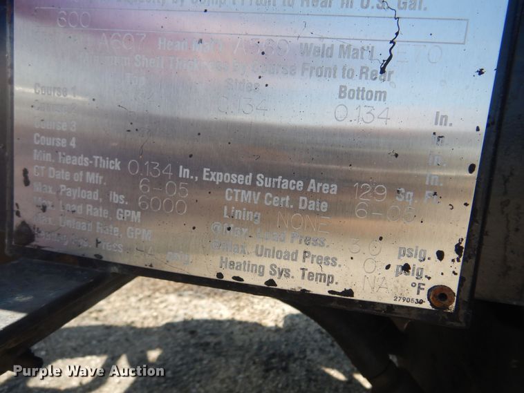 image for item NF9055 2005 Etnyre MU-6  oil distributor trailer