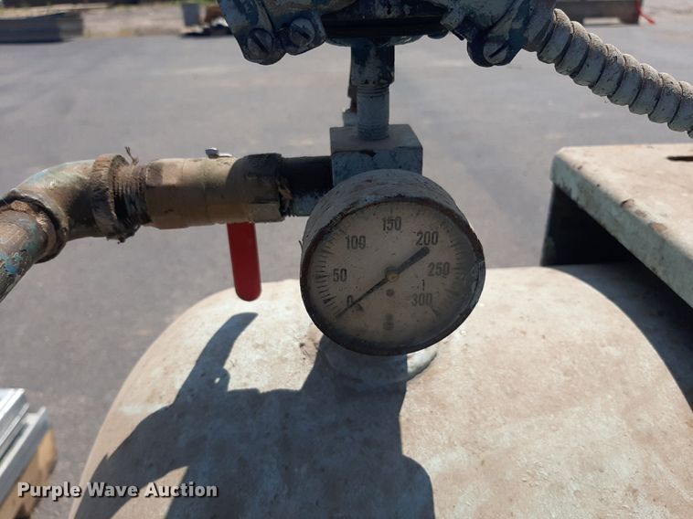 image for item NF9065 Air compressor