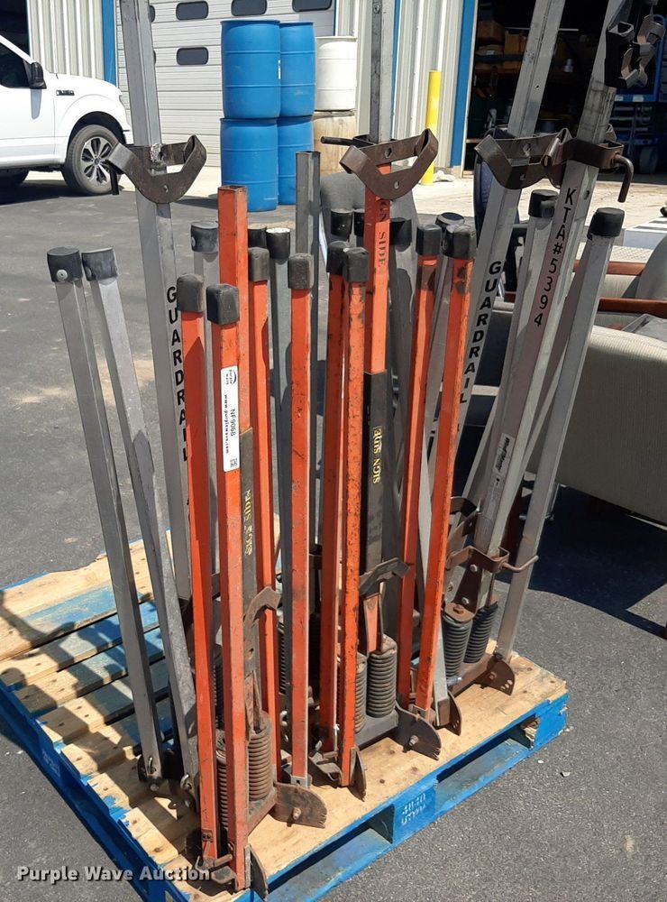 image for item NF9068 (6) sign holders