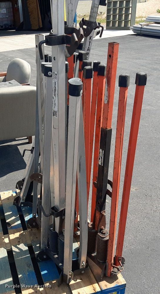 image for item NF9068 (6) sign holders