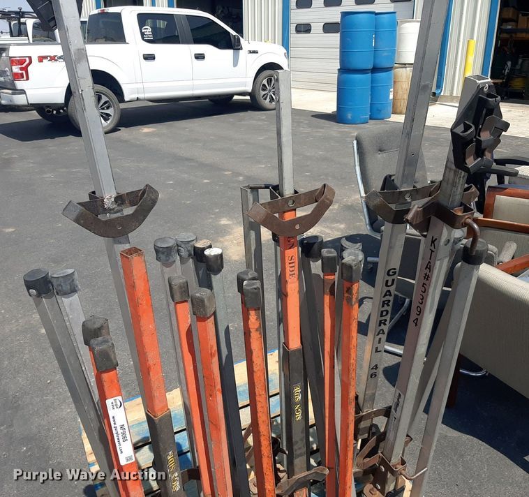 image for item NF9068 (6) sign holders