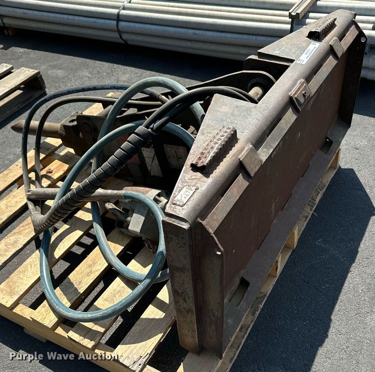 image for item NF9078 Huskie HH500  skid steer breaker