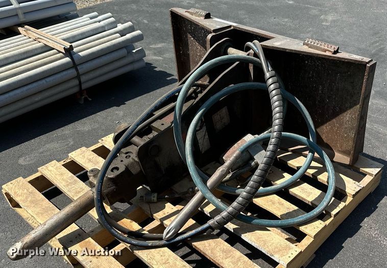 image for item NF9078 Huskie HH500  skid steer breaker