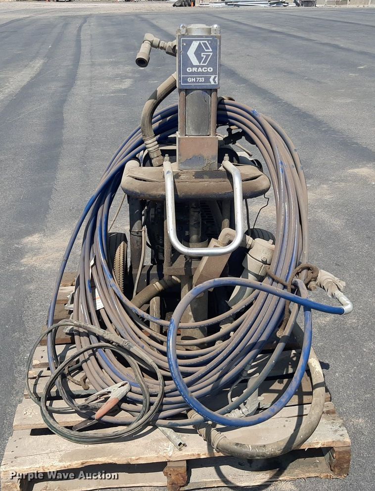 image for item NF9080 Graco GH733  gas hydraulic sprayer