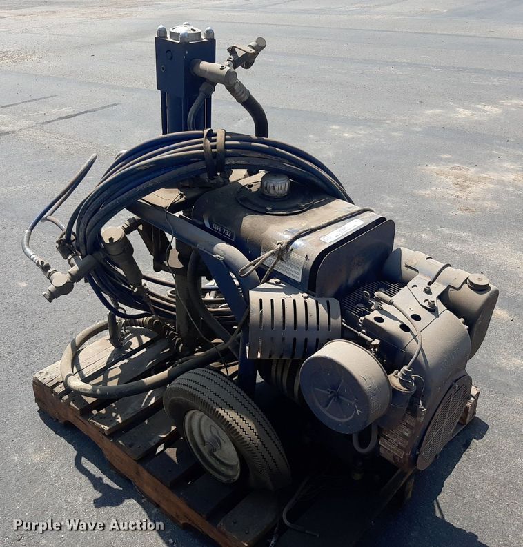 image for item NF9080 Graco GH733  gas hydraulic sprayer