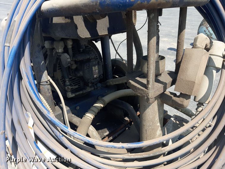 image for item NF9080 Graco GH733  gas hydraulic sprayer