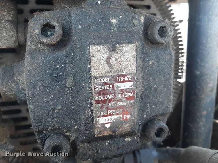 image for item NF9080 Graco GH733  gas hydraulic sprayer