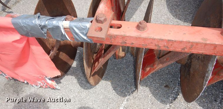 image for item NU9210 Ag implements