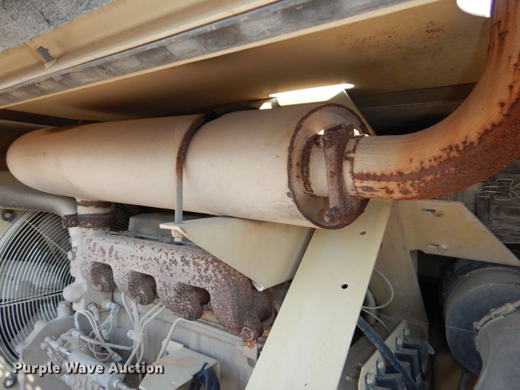 image for item NU9214 2006 Ingersoll Rand XP 185 air compressor