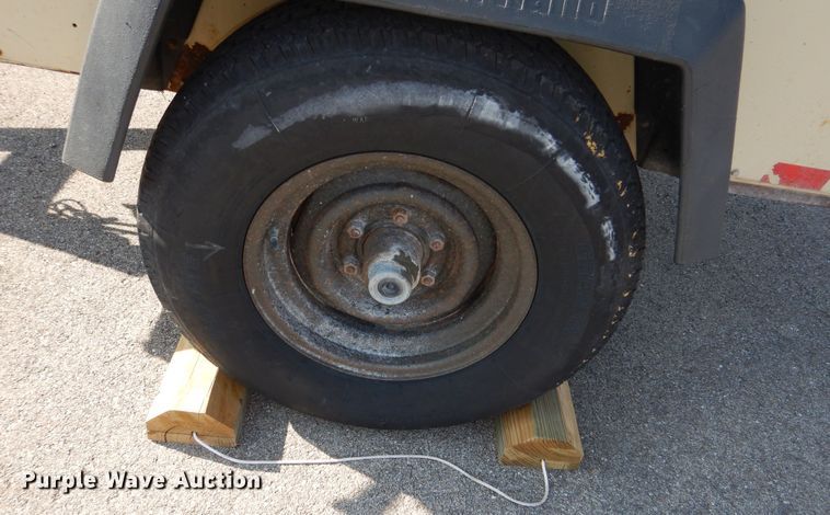 image for item NU9214 2006 Ingersoll Rand XP 185 air compressor