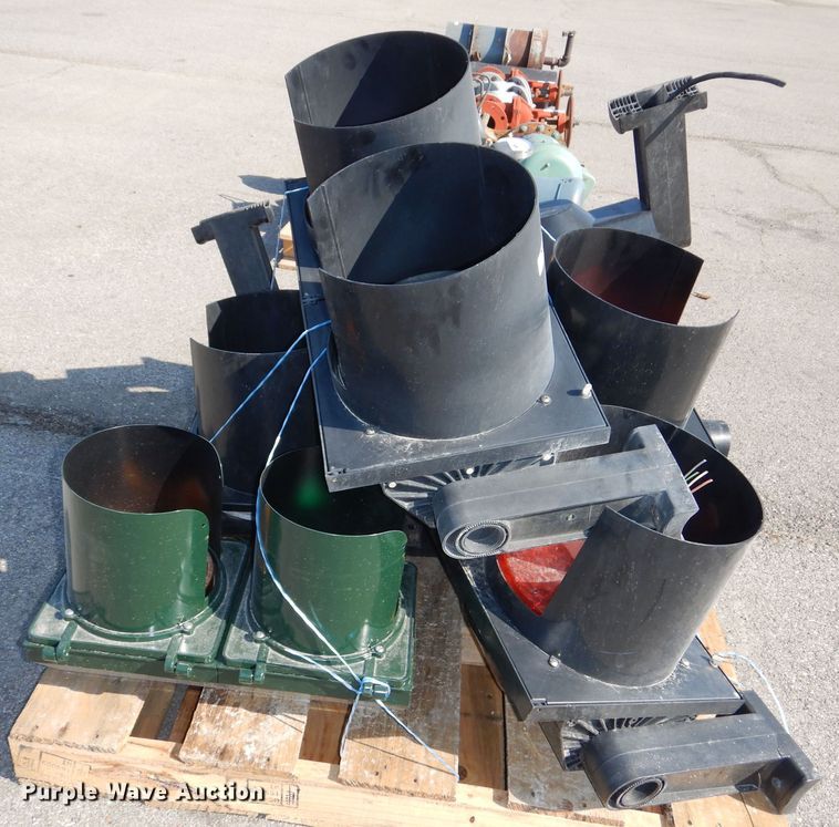 image for item NU9219 (6) traffic lights