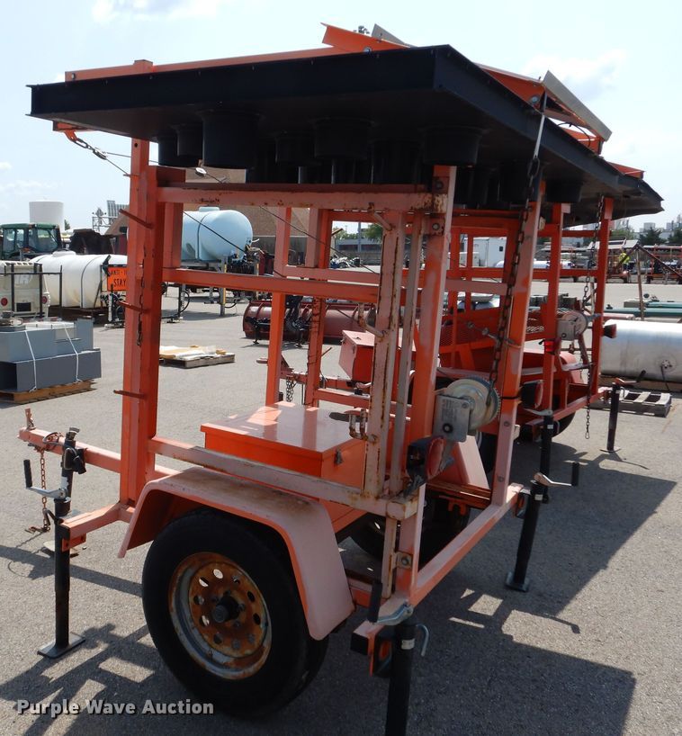 image for item NU9230 2014 K&K Systems arrow board trailer