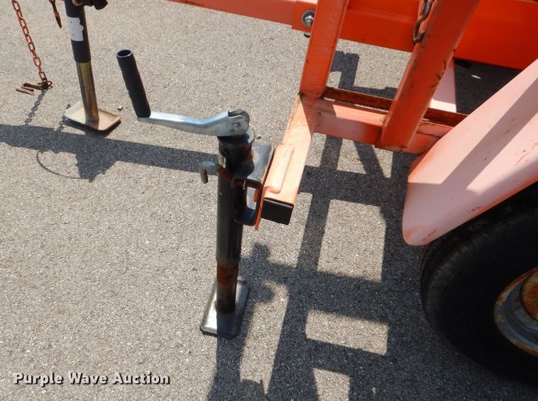 image for item NU9230 2014 K&K Systems arrow board trailer