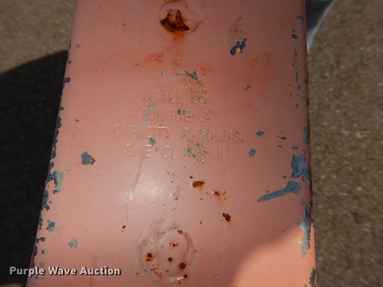 image for item NU9230 2014 K&K Systems arrow board trailer