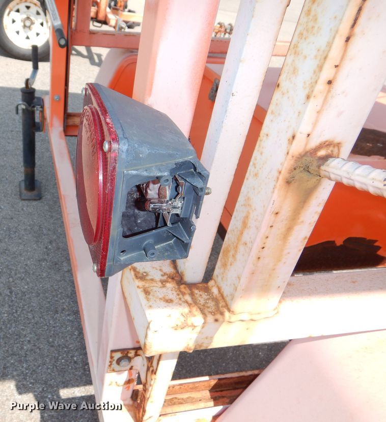 image for item NU9230 2014 K&K Systems arrow board trailer