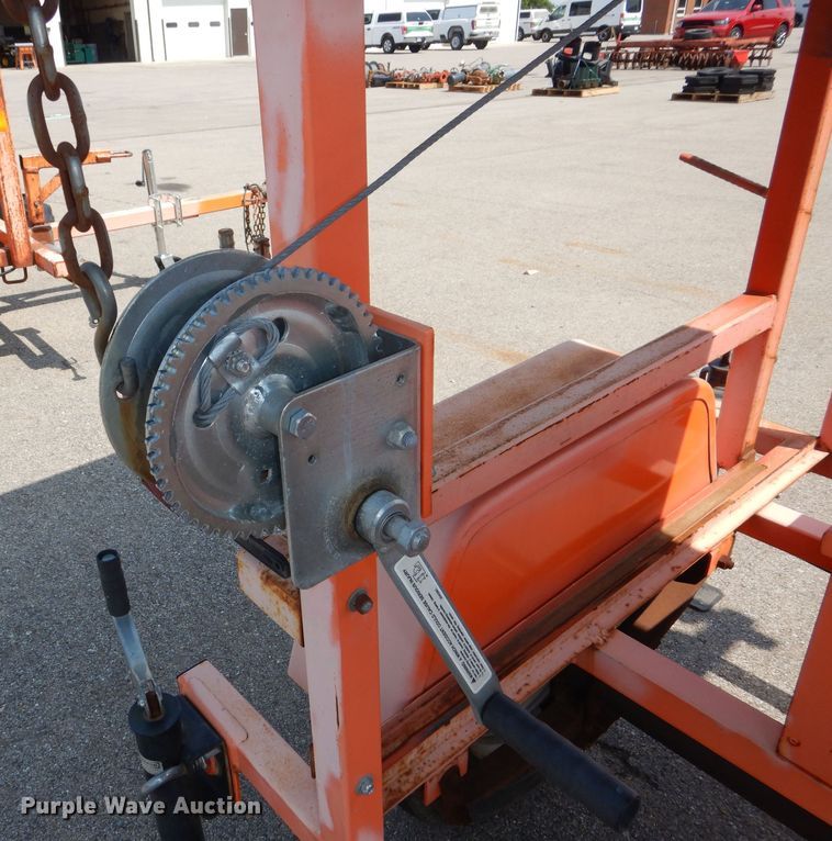 image for item NU9230 2014 K&K Systems arrow board trailer