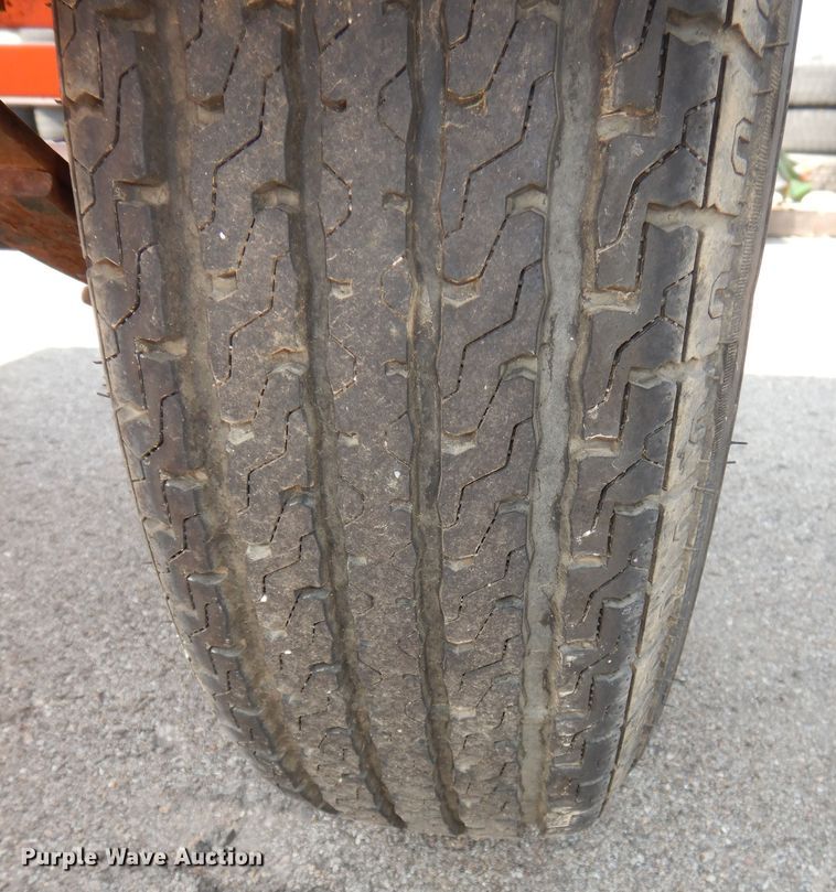 image for item NU9230 2014 K&K Systems arrow board trailer