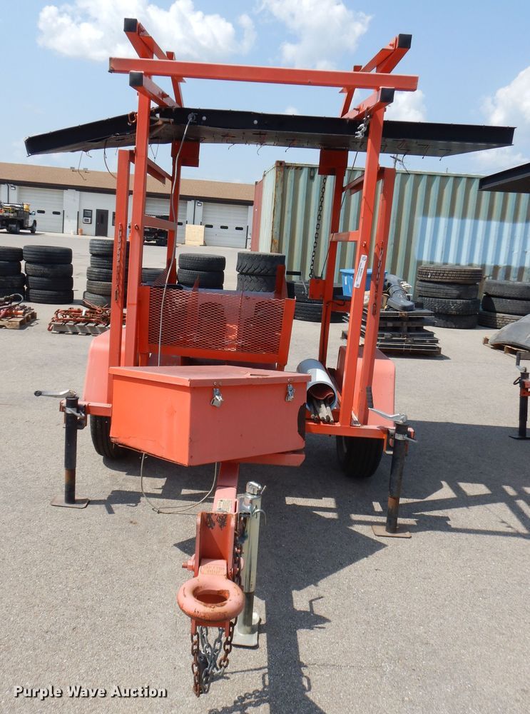 image for item NU9231 Arrow board trailer