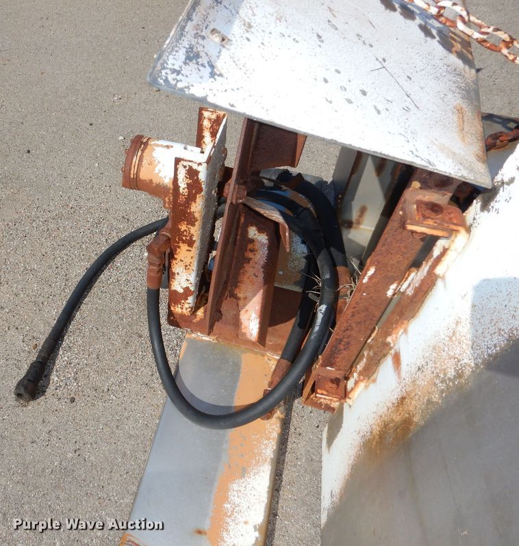 image for item NU9236 Road equipment