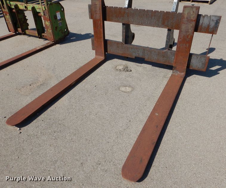 image for item NU9237 Caterpillar 60